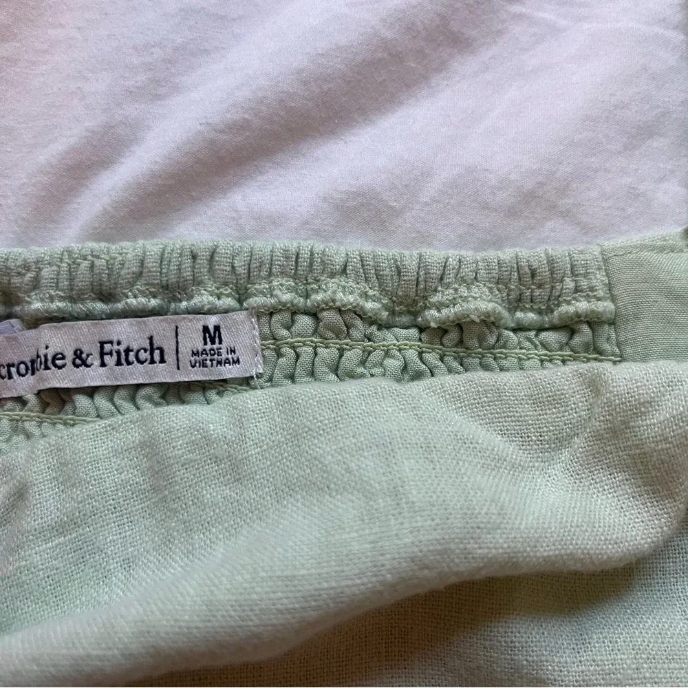 Abercrombie Pale Green Linen Square Neck Puff Sleeve Blouse size Medium